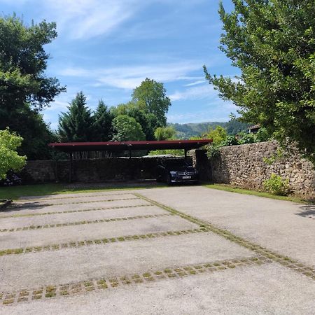 Posada Real La Montanesa Corrales De Buelna Екстер'єр фото